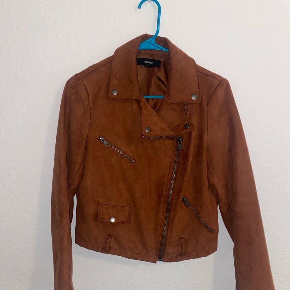 Forever 21 Women’s Brown Faux Suede Moto Jacket Size Small – Soft & Stylish